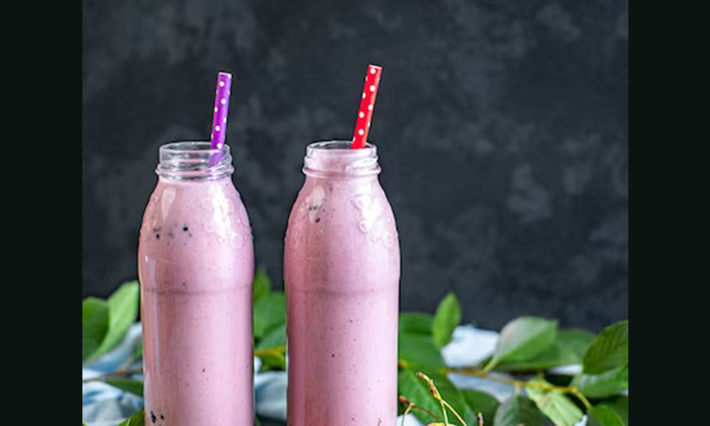 Strawberry Mix Blue Berries Shake With Full Fat Milk​